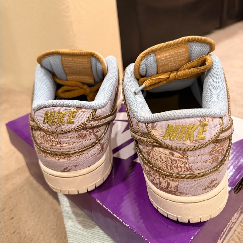 Nike Dunks - image 5